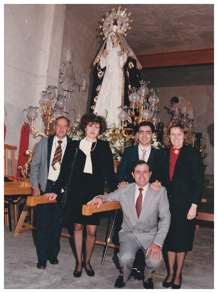 Foto tras la bendición de la Santísima Virgen de la Soledad.