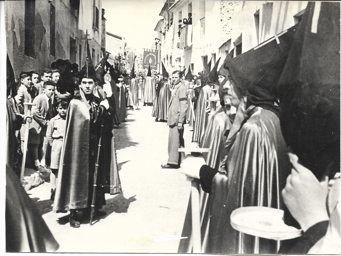 Foto panorámica donde podemos observar la parte trasera del estandarte. 