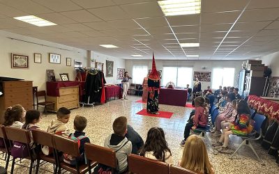 Alumnos de la Escuela Municipal de Semana Santa nos visitan